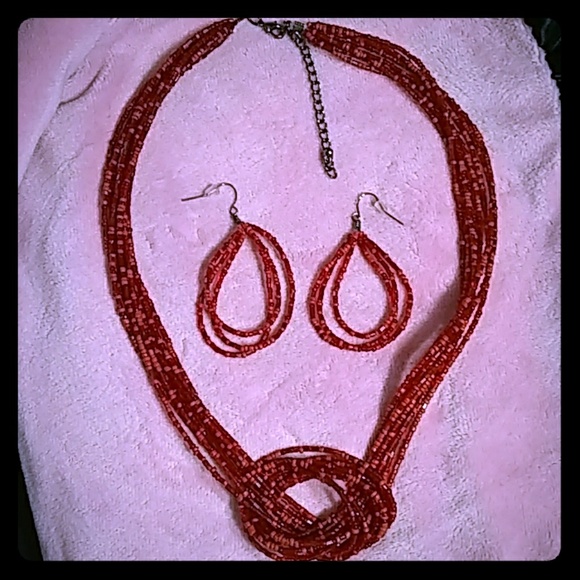 Necklace and earrings Set - Picture 1 of 3